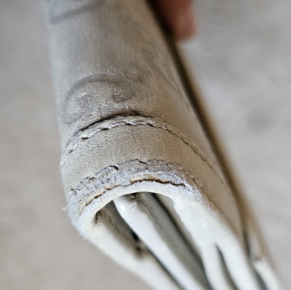 Gucci Ivory Embossed Leather Long Wallet Gold Bamboo Hardware - Picture 12 of 16